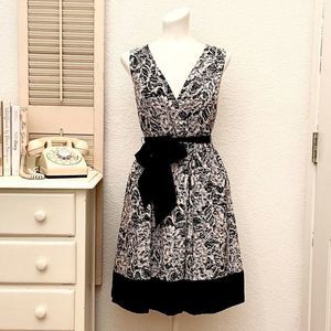 H&M Mod Graphic Print Midi Dress with Sash Tie, size 6, Lined